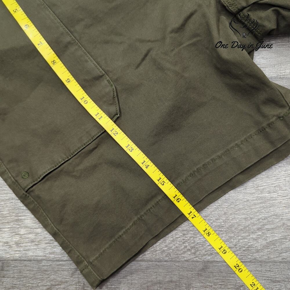 St. John's Bay Chino Shorts Size 40 - Picture 6 of 7